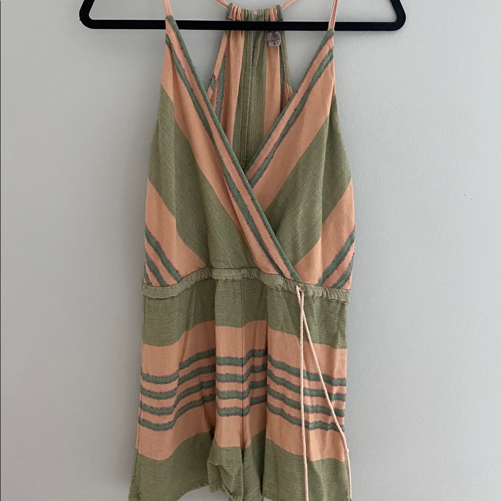 URBAN OUTFITTERS ROMPER